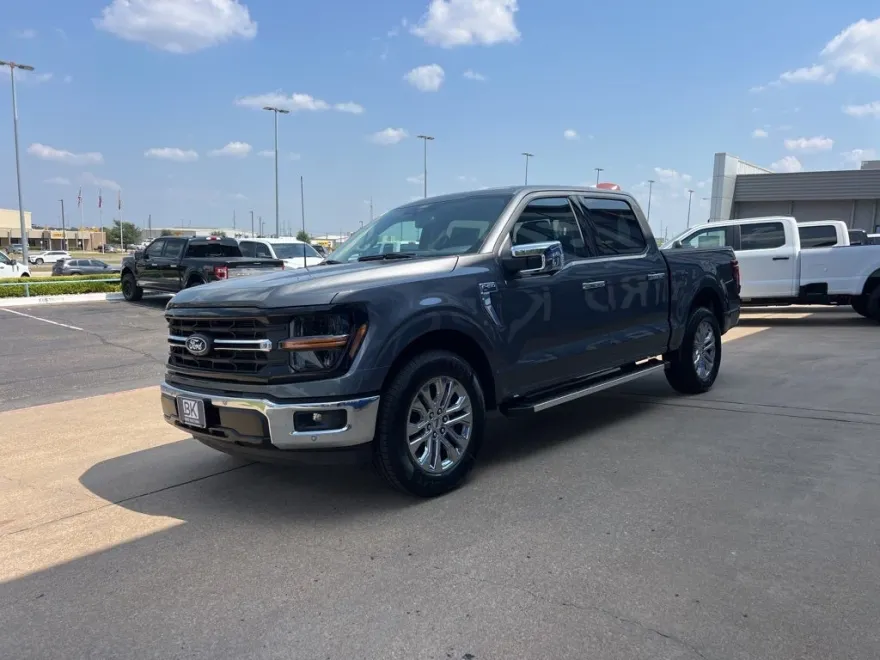2025 Ford F-150 XLT photo 1