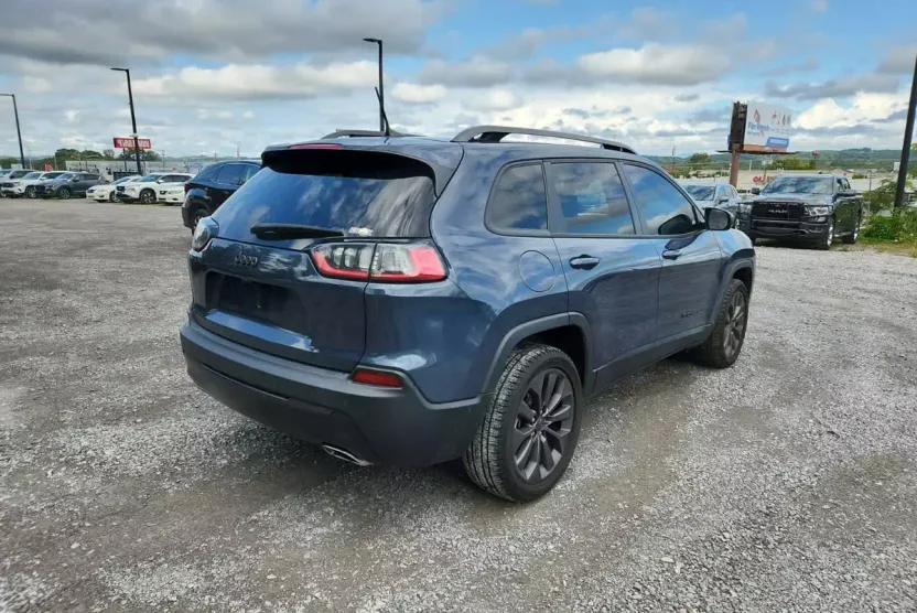 2021 Jeep Cherokee 80th Anniversary Edition photo 1