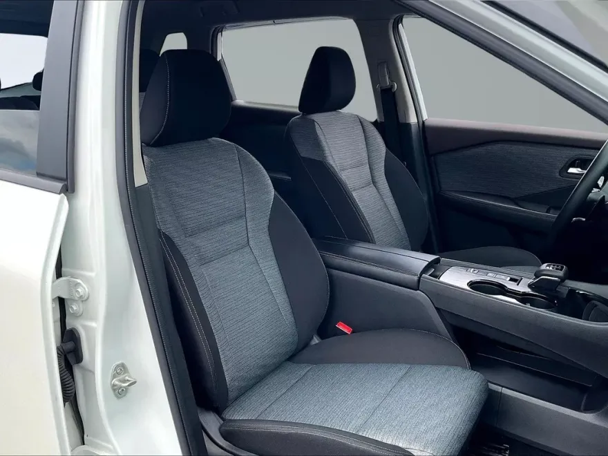 2023 Nissan Rogue SV photo 7