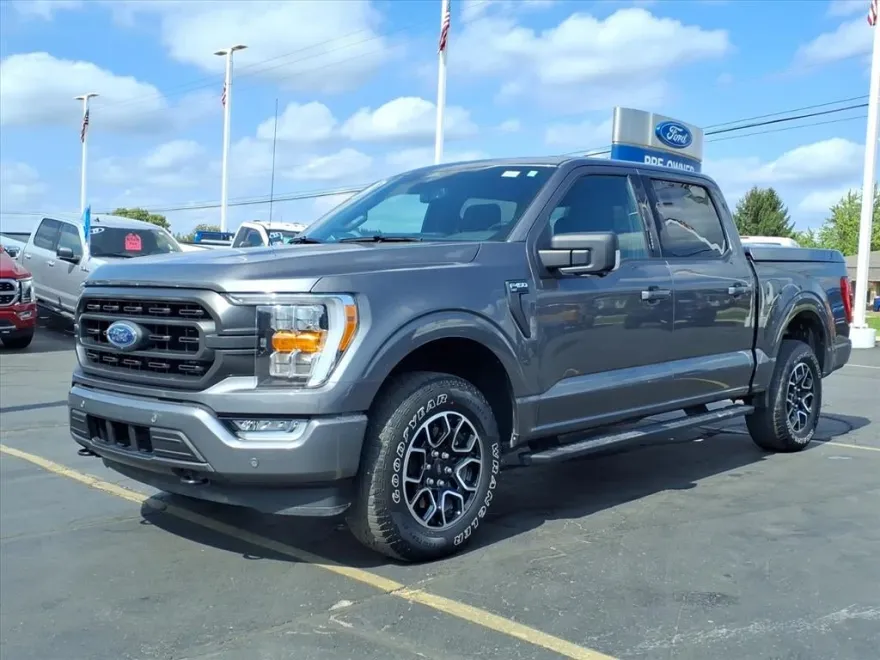2021 Ford F-150 XLT photo 1