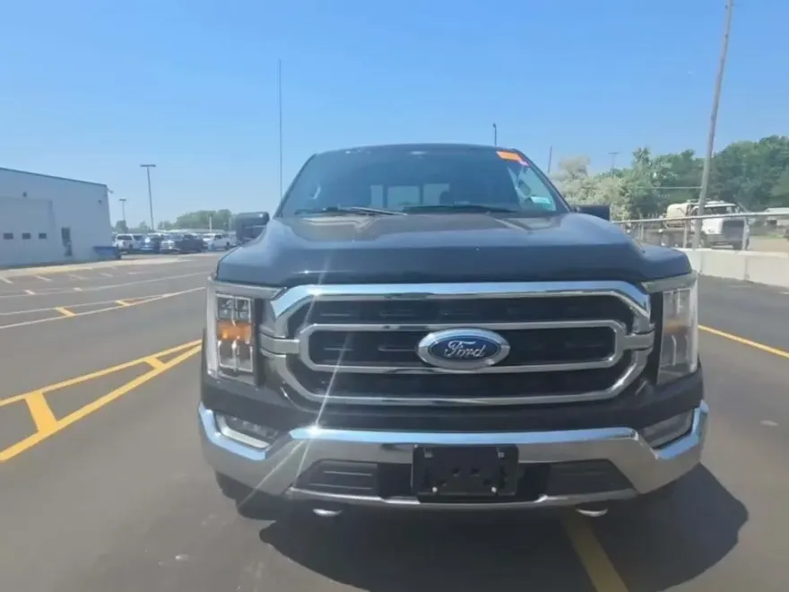 2021 Ford F-150 XLT photo 1