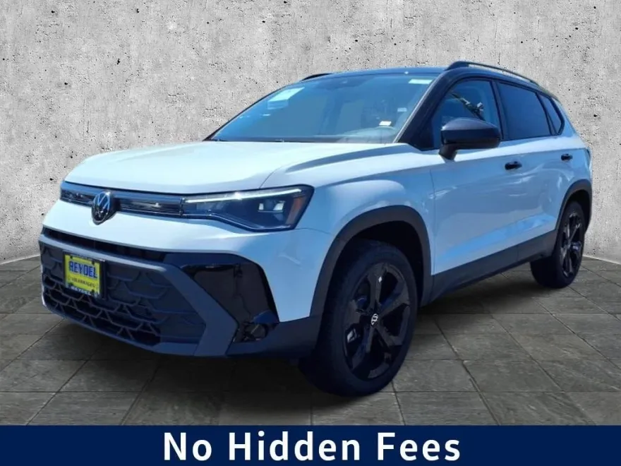 2025 Volkswagen Taos SE photo 1