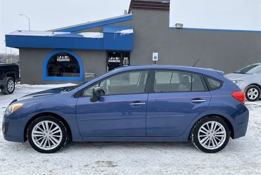 2013 Subaru Impreza 2.0i Limited photo 1