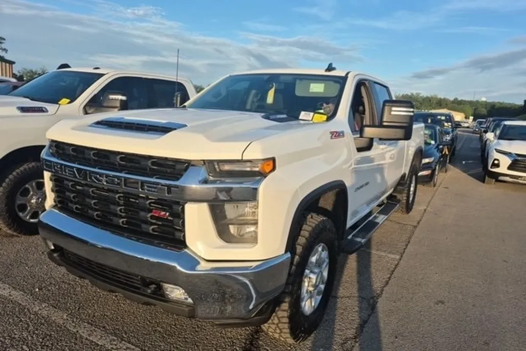 2023 Chevrolet Silverado 2500HD LT photo 1