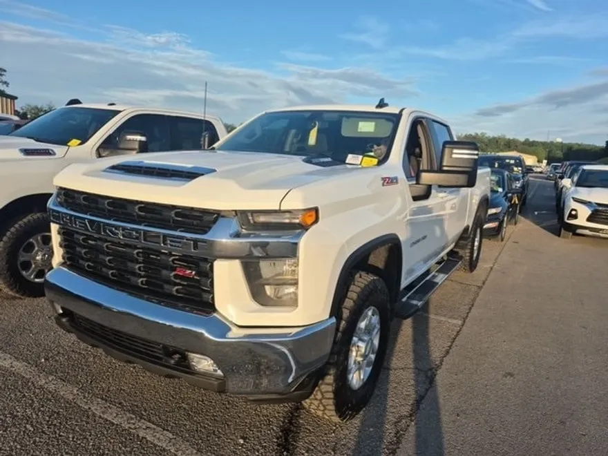 2023 Chevrolet Silverado 2500HD LT photo 1