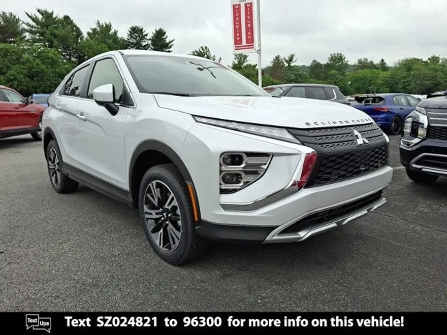 2025 Mitsubishi Eclipse Cross SE photo 1