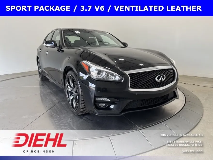 2018 Infiniti Q70 3.7 Luxe photo 1