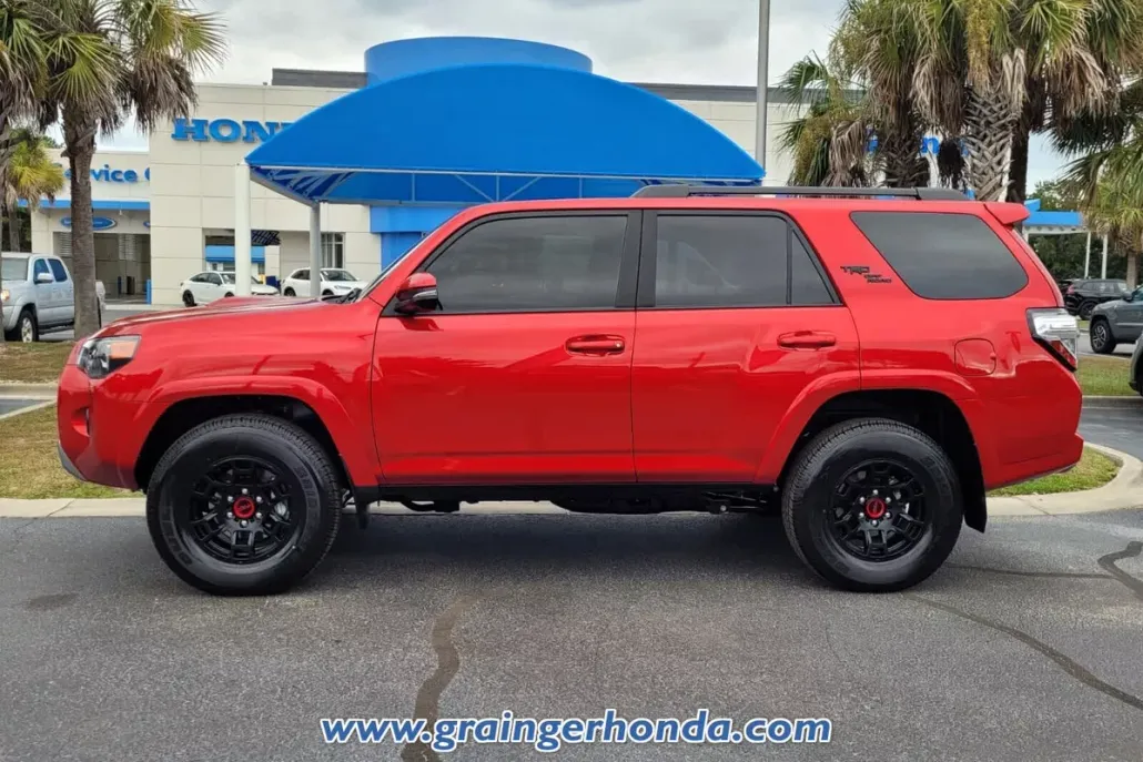 2023 Toyota 4Runner TRD photo 1