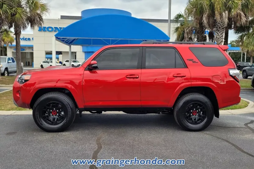 2023 Toyota 4Runner TRD photo 1
