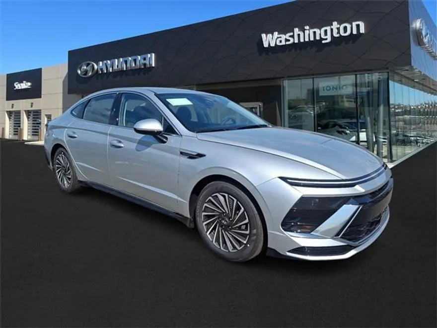 2025 Hyundai Sonata Hybrid SEL photo 1