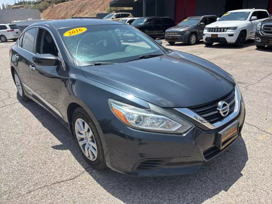 2016 Nissan Altima 2.5 S photo 1