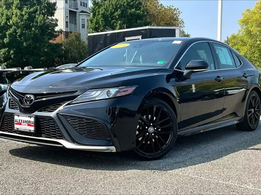 2023 Toyota Camry XSE photo 1