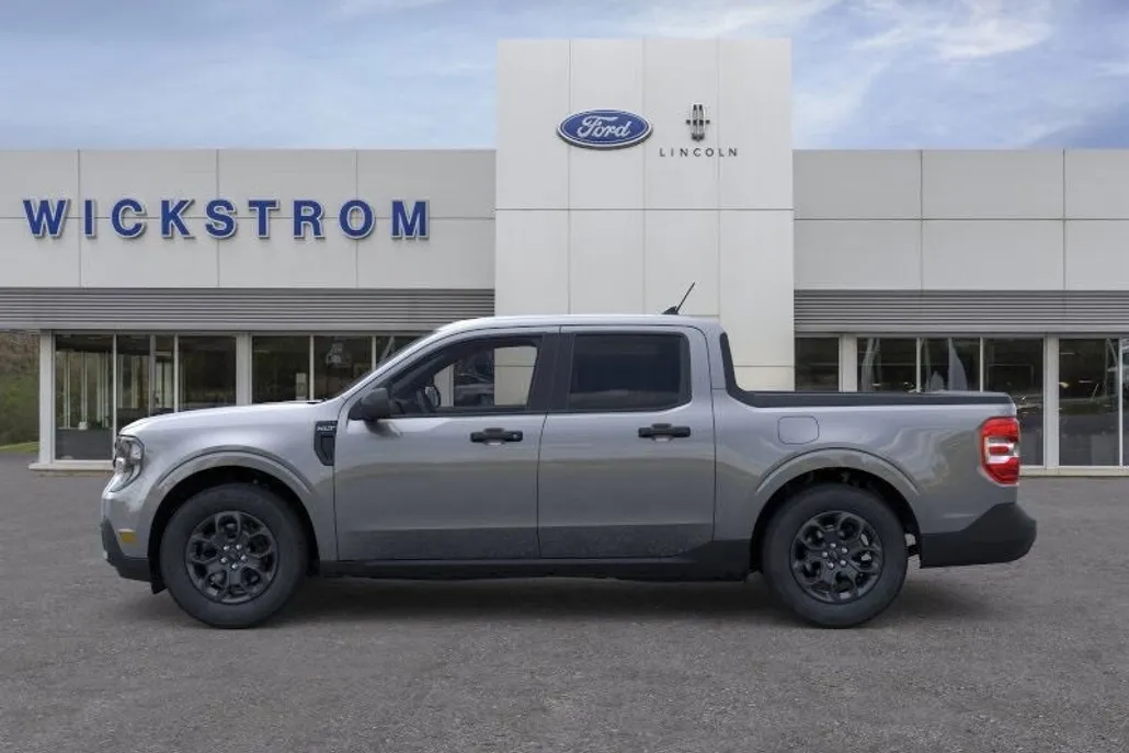 2025 Ford Maverick XLT photo 1