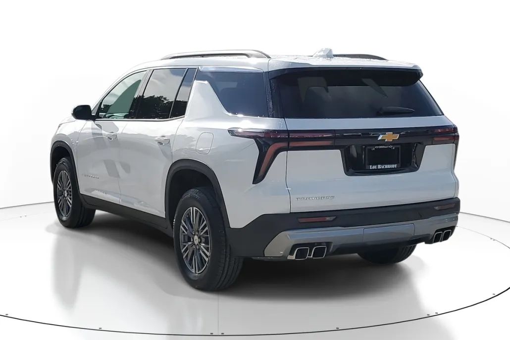 2025 Chevrolet Traverse photo 1