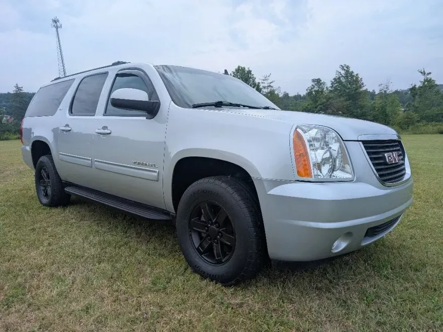 2013 Gmc Yukon XL SLT photo 1