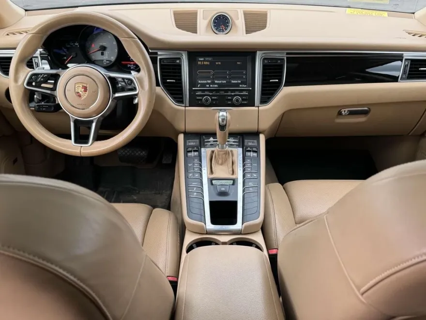 2015 Porsche Macan S photo 1