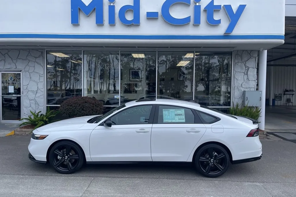 2025 Honda Accord Hybrid Sport-L photo 1