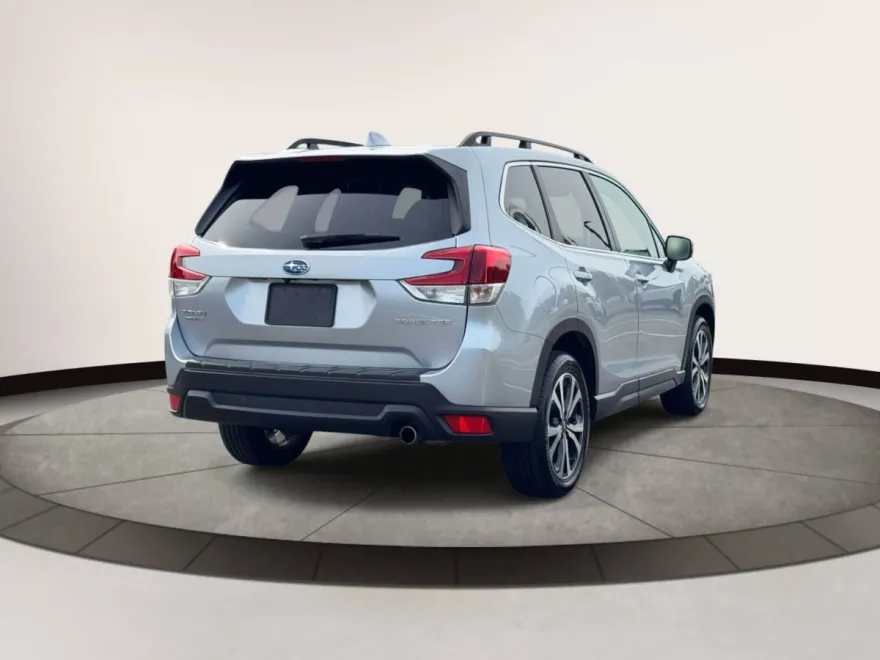 2023 Subaru Forester Limited photo 1