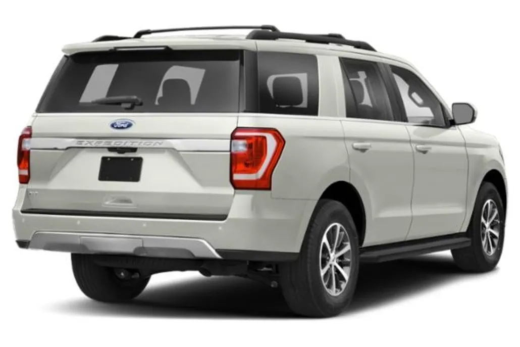 2019 Ford Expedition XLT photo 1