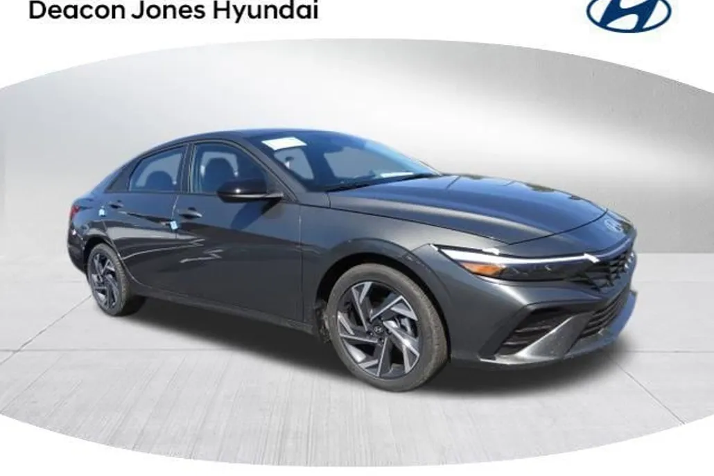 2025 Hyundai Elantra SEL Sport photo 1