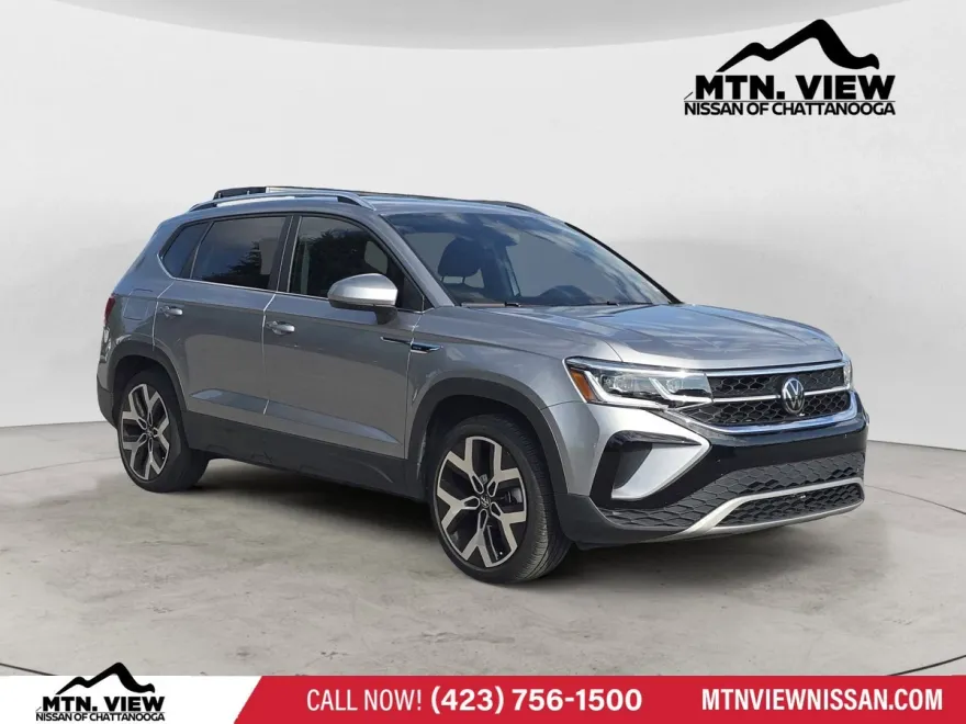 2023 Volkswagen Taos SEL photo 1