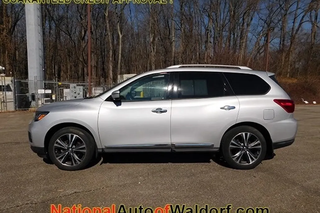2020 Nissan Pathfinder Platinum photo 1