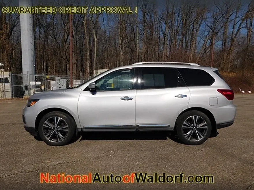 2020 Nissan Pathfinder Platinum photo 1