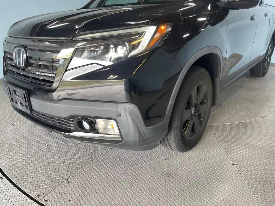 2020 Honda Ridgeline Black Edition photo 1