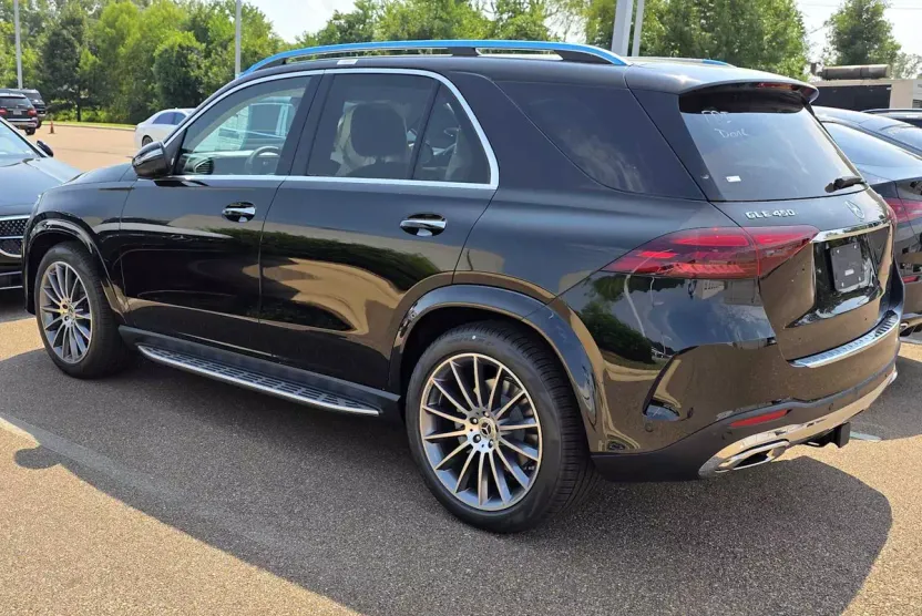 2026 Mercedes Benz GLE 450 4MATIC photo 1