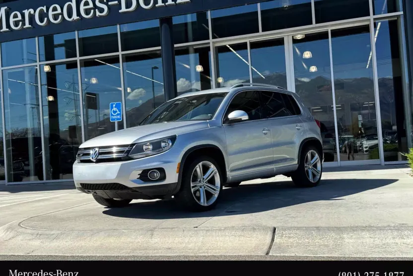 2016 Volkswagen Tiguan R-Line photo 1