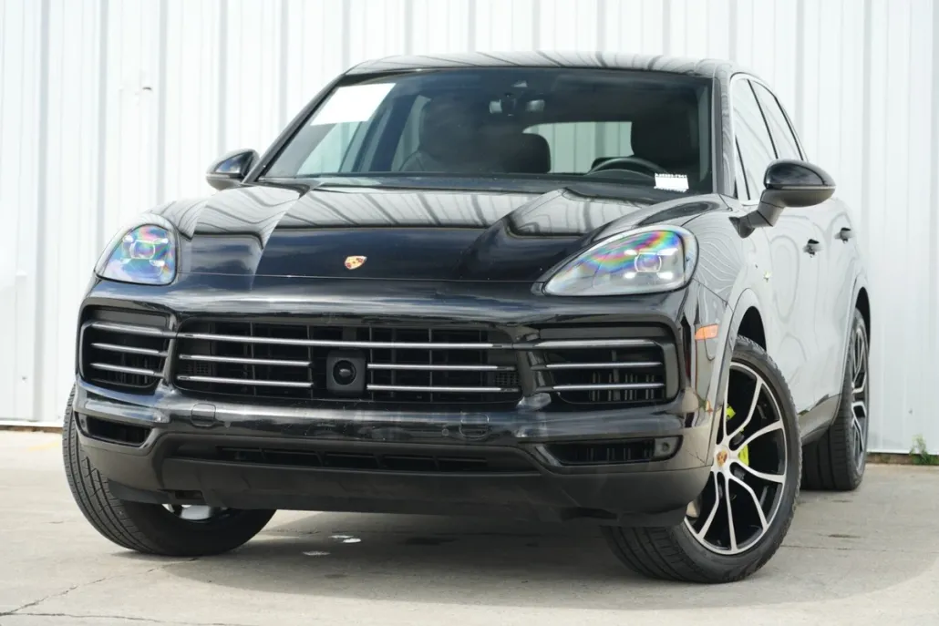 2022 Porsche Cayenne E-Hybrid photo 1