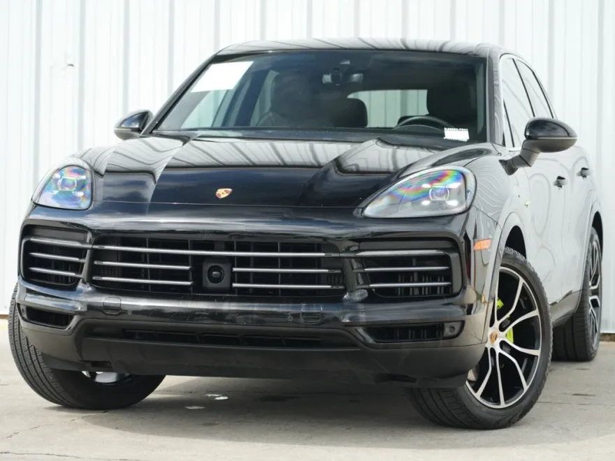 2022 Porsche Cayenne E-Hybrid photo 1