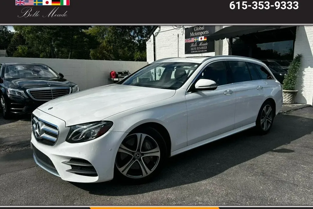 2018 Mercedes Benz E 4MATIC Sedan photo 1