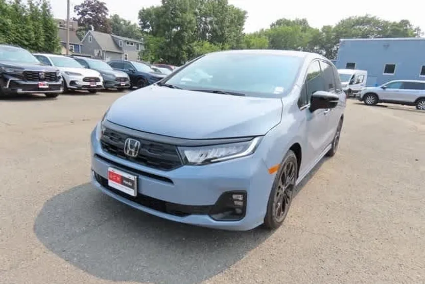 2026 Honda Odyssey photo 1