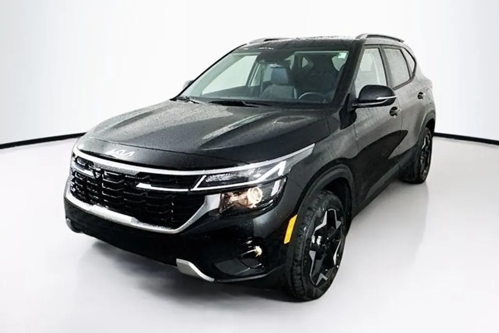 2025 Kia Seltos S photo 1