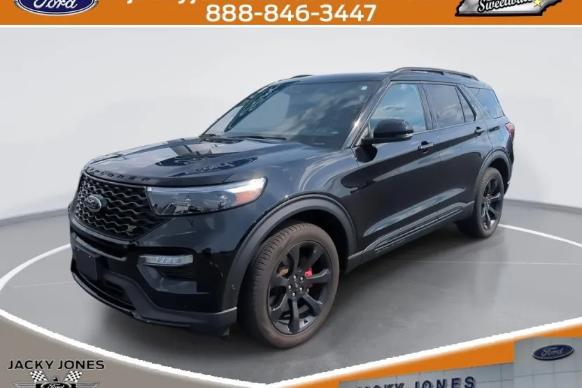 2023 Ford Explorer ST photo 1