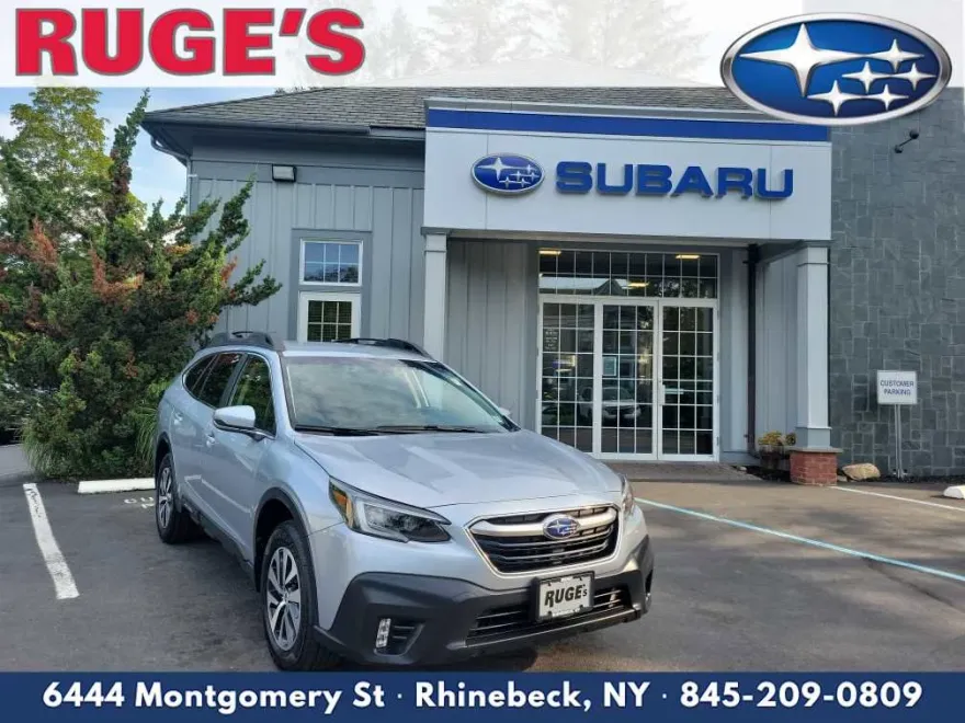 2020 Subaru Outback Premium photo 1