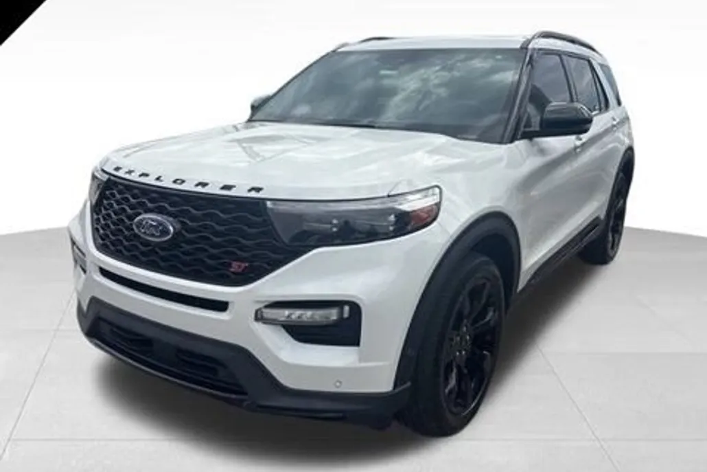 2022 Ford Explorer ST photo 1