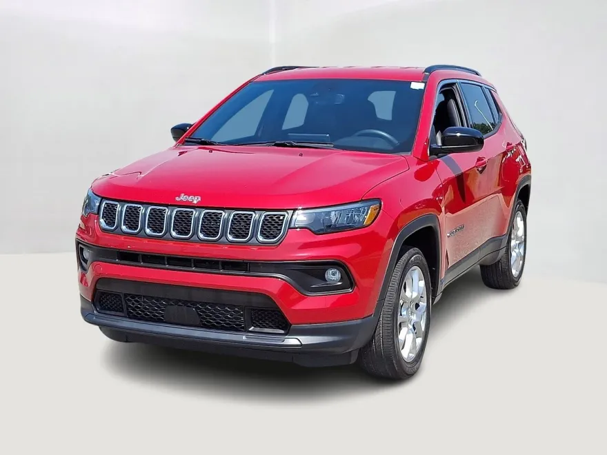 2023 Jeep Compass Latitude Lux photo 1