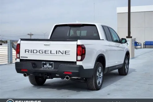 2025 Honda Ridgeline RTL photo 3