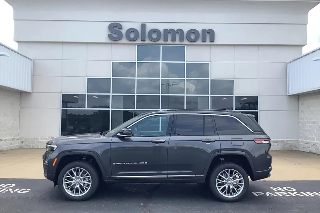 2025 Jeep Grand Cherokee Summit photo 1