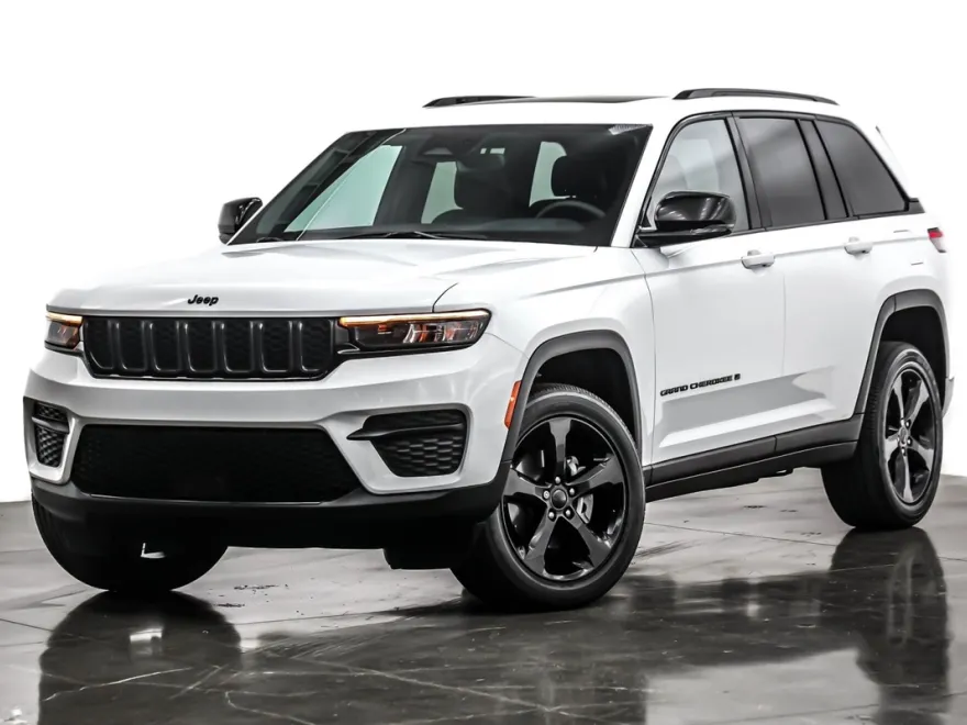 2023 Jeep Grand Cherokee Altitude photo 1