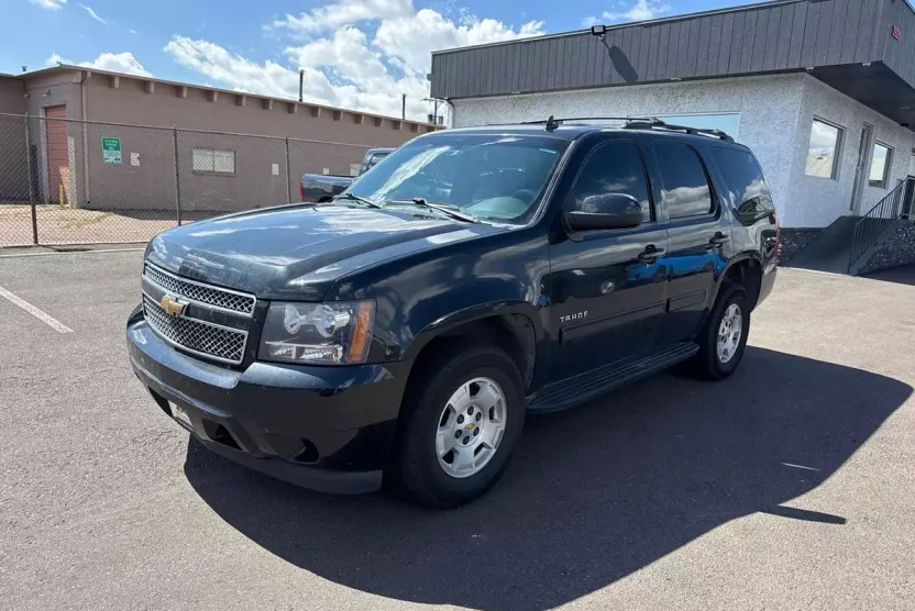 2011 Chevrolet Tahoe LS photo 1
