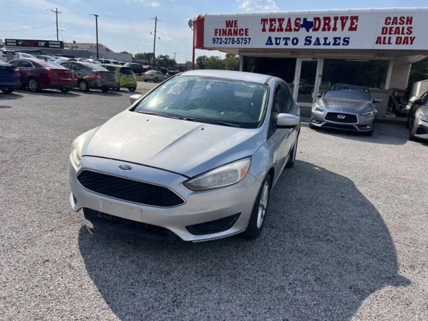 2018 Ford Focus SE photo 1