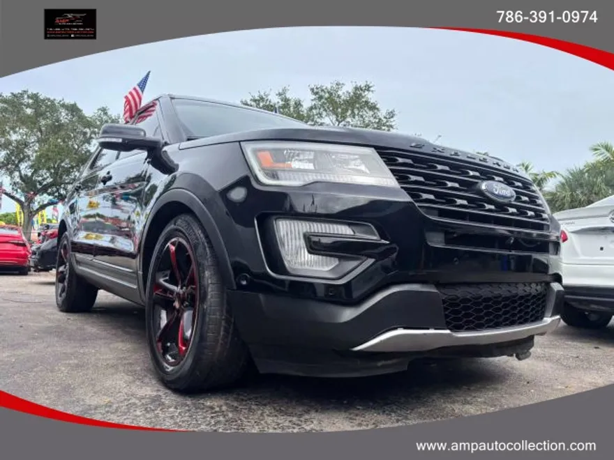 2017 Ford Explorer Sport photo 1