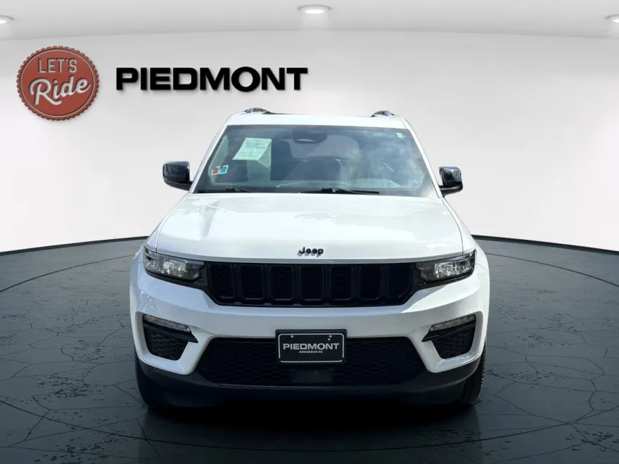 2024 Jeep Grand Cherokee Limited photo 1