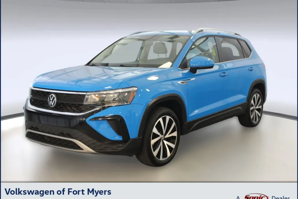 2022 Volkswagen Taos SE photo 1