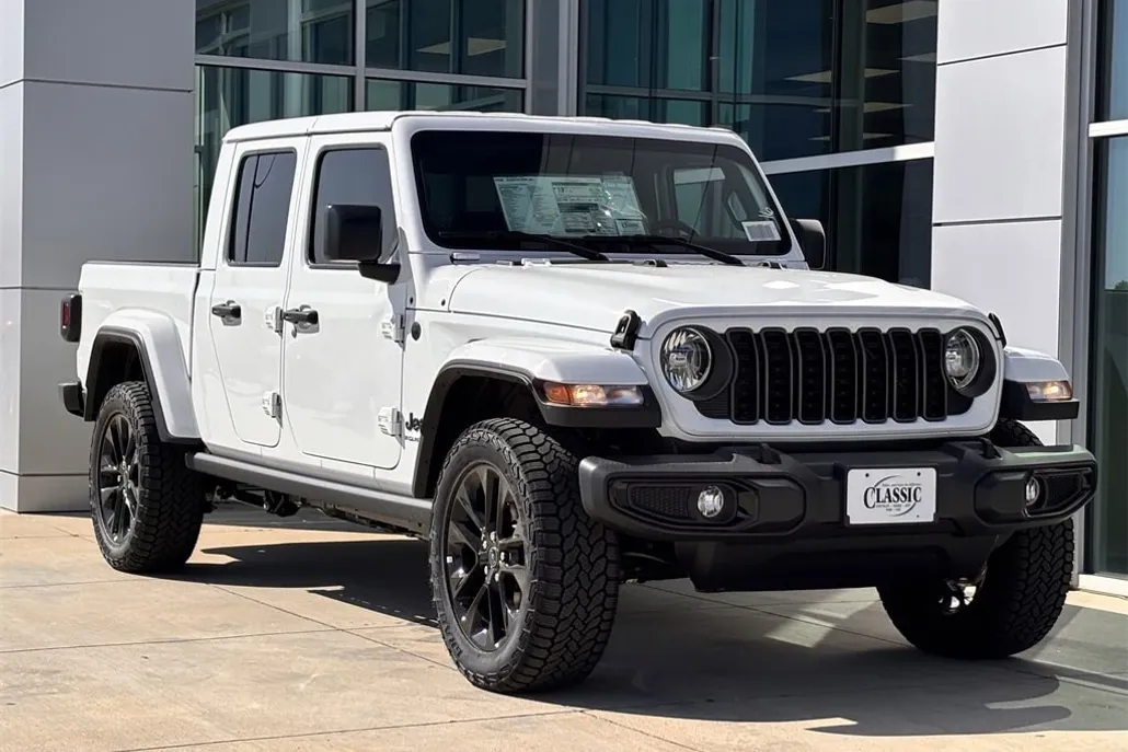 2025 Jeep Gladiator Sport photo 1