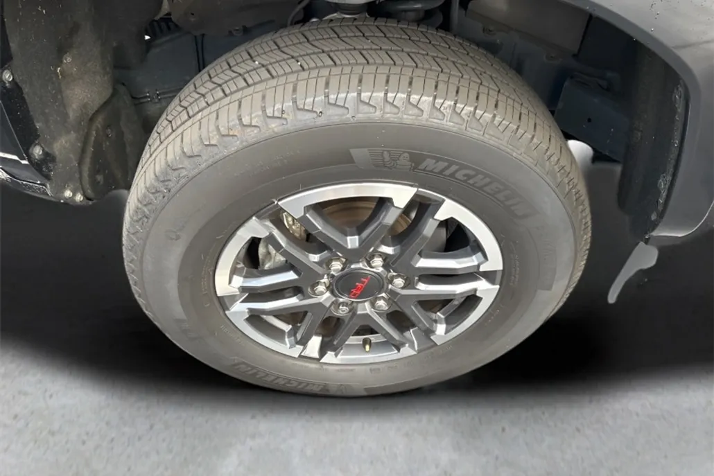 2024 Toyota Tacoma TRD Sport photo 1