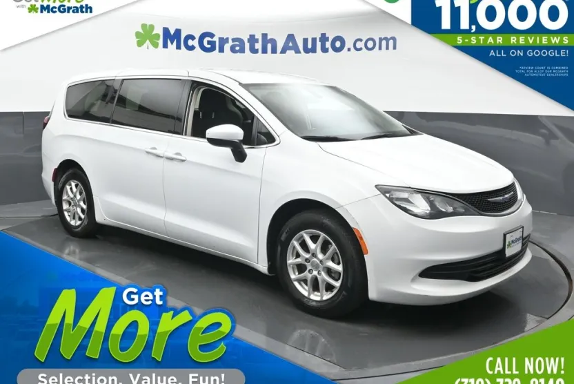 2020 Chrysler Voyager LX photo 1